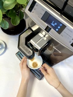 Кофемашина Saeco Lirika One Touch Cappuccino V4